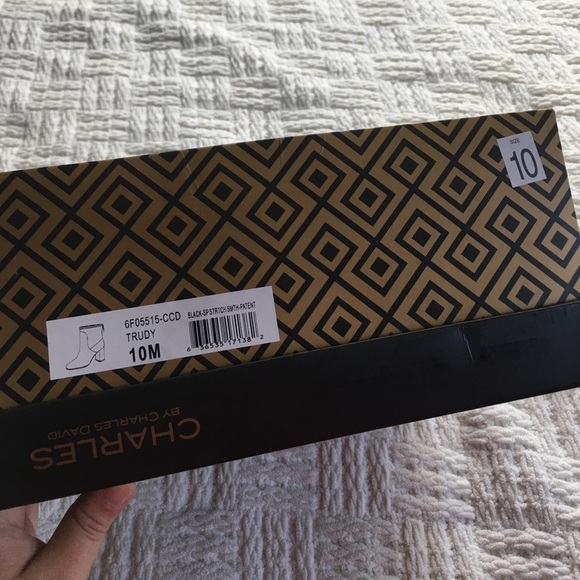 Charles David Trudy Mid Square Toe Bootie Black 10 - Picture 9 of 10